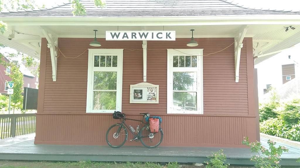 Lampron Highland Grill | restaurant | 5 Rue Saint Joseph, Warwick, QC J0A 1M0, Canada | 8195598181 OR +1 819-559-8181