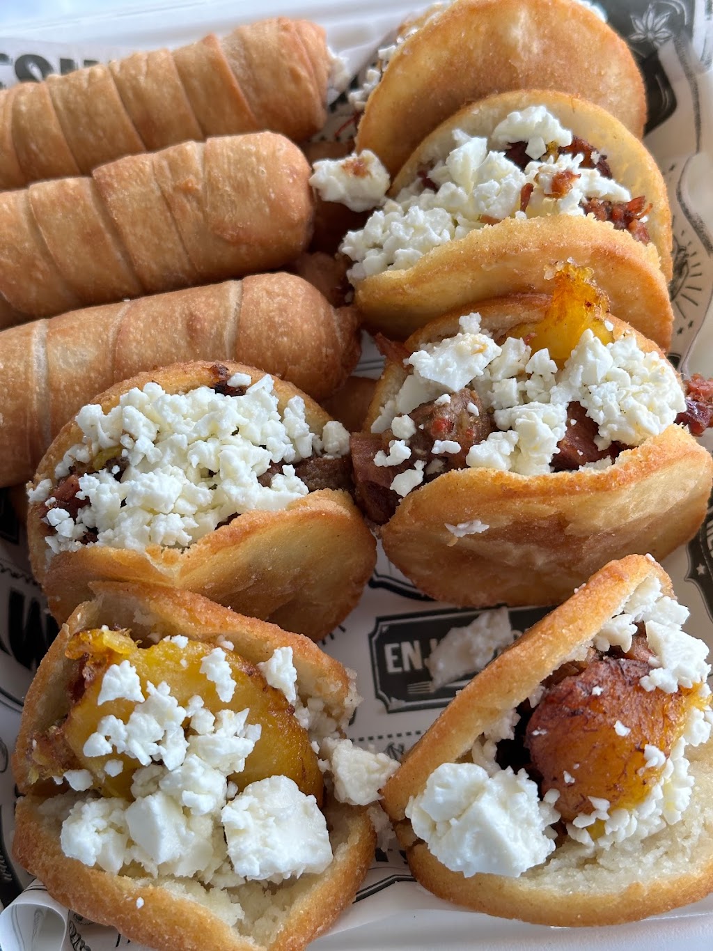 Fryland Venezuelan Food | restaurant | 212 Dundee Ave, East Dundee, IL 60118, USA | 8473057817 OR +1 847-305-7817