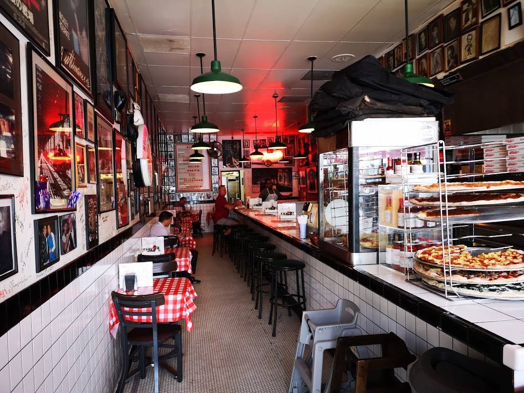 Mulberry Street Pizzeria | restaurant | 347 N Canon Dr, Beverly Hills, CA 90210, USA | 3102478998 OR +1 310-247-8998