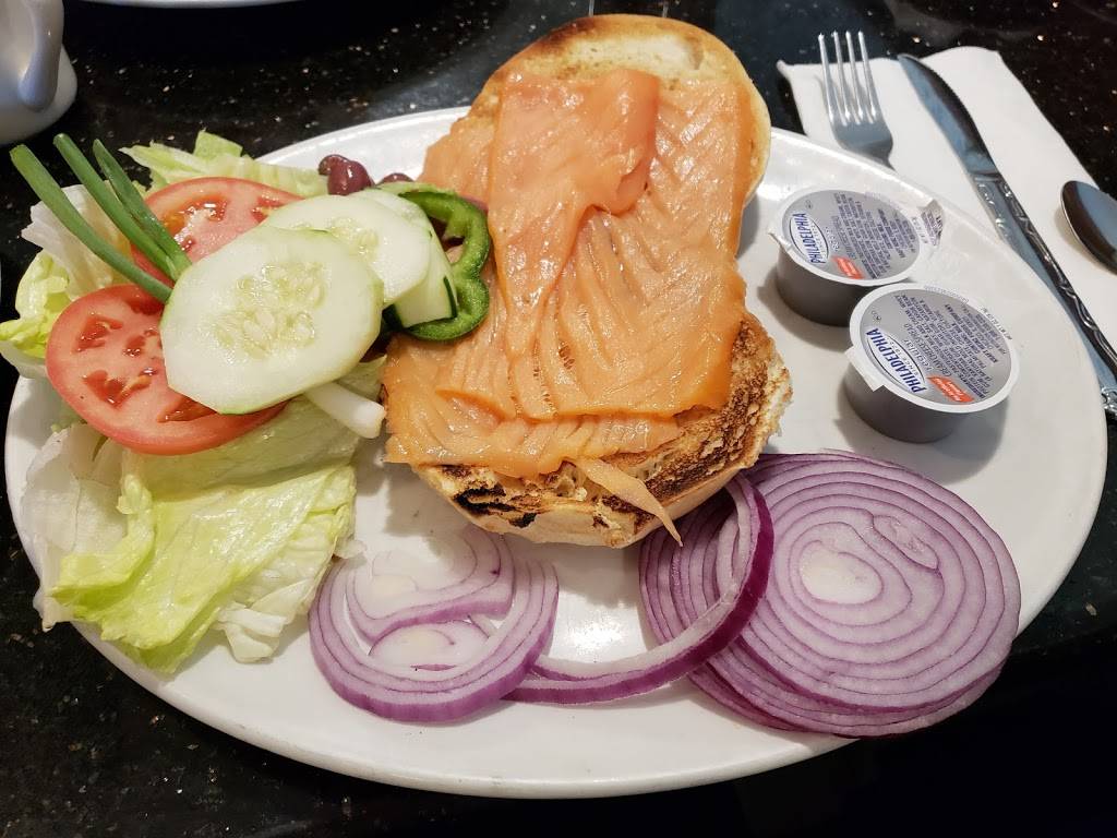 Mitchells Restaurant | restaurant | 191 Rockaway Ave, Valley Stream, NY 11580, USA | 5168259708 OR +1 516-825-9708