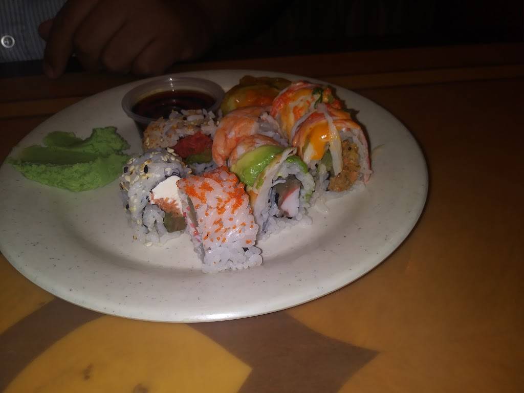 New Town Buffet | restaurant | 8500 N Cracker Barrel Rd, Tucson, AZ 85743, USA | 5205727888 OR +1 520-572-7888