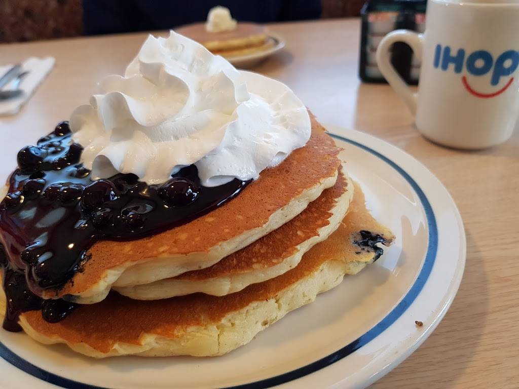 IHOP | bakery | 1625 Countryside Dr, Turlock, CA 95380, USA | 2096686793 OR +1 209-668-6793