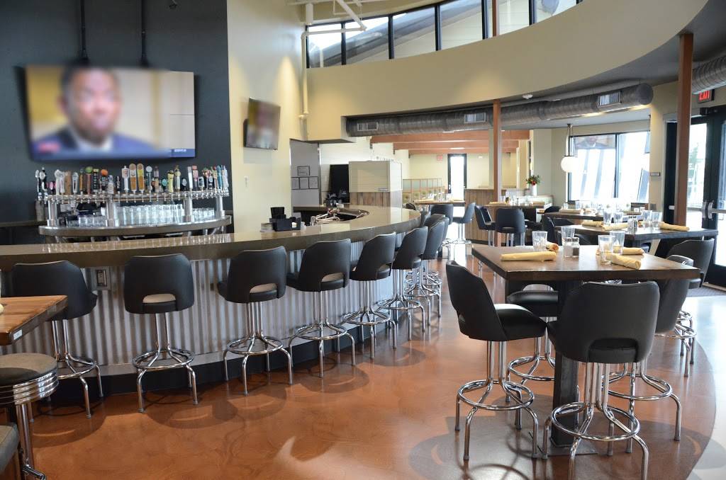 Tin Roost | restaurant | 840 W Penn St, North Liberty, IA 52317, USA | 3196262331 OR +1 319-626-2331