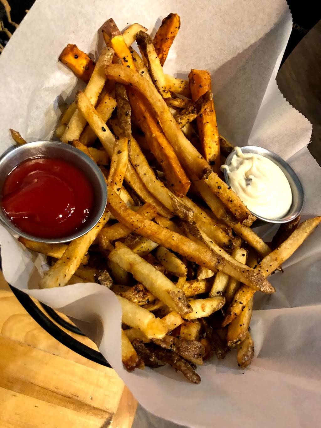 Barrel 135 | restaurant | 135 W 3rd St, Williamsport, PA 17701, USA | 5703227131 OR +1 570-322-7131