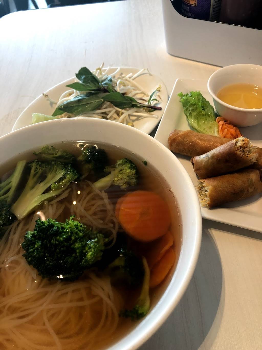 Broth & Basil Pho Noodle Bistro | restaurant | 18800 Limestone Commercial Dr Ste 400, Pflugerville, TX 78660, USA | 5122514746 OR +1 512-251-4746