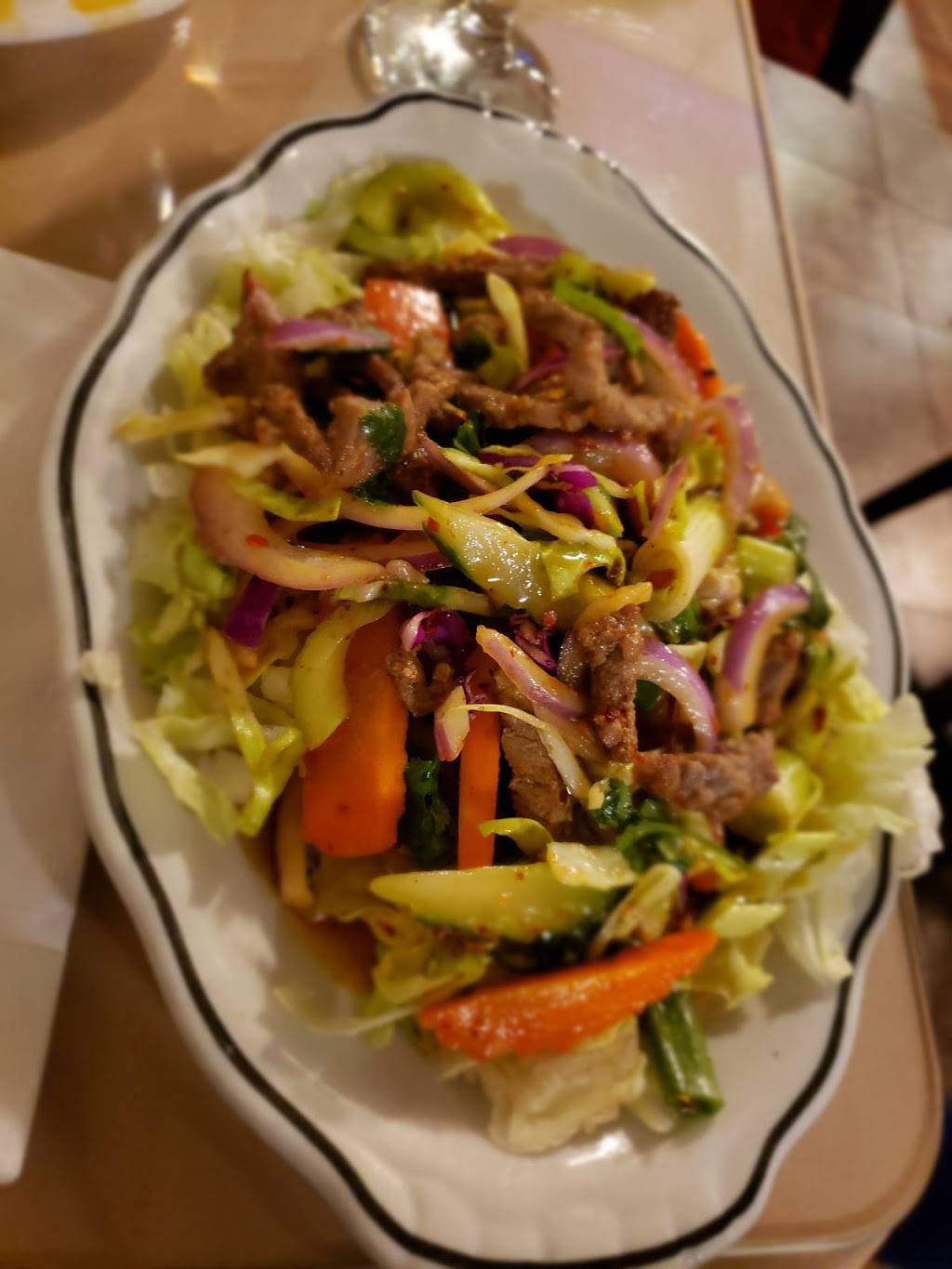 Royal Thai Café | restaurant | 40766 Village Dr, Big Bear Lake, CA 92315, USA | 9098662808 OR +1 909-866-2808