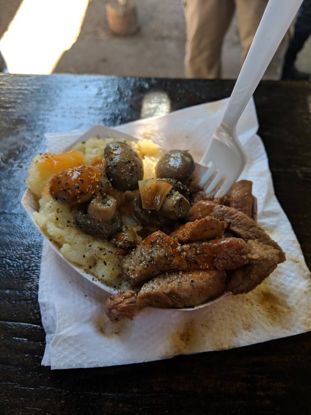 Iron Horse Saloon | restaurant | 1068 US-1, Ormond Beach, FL 32174, USA | 3866771550 OR +1 386-677-1550