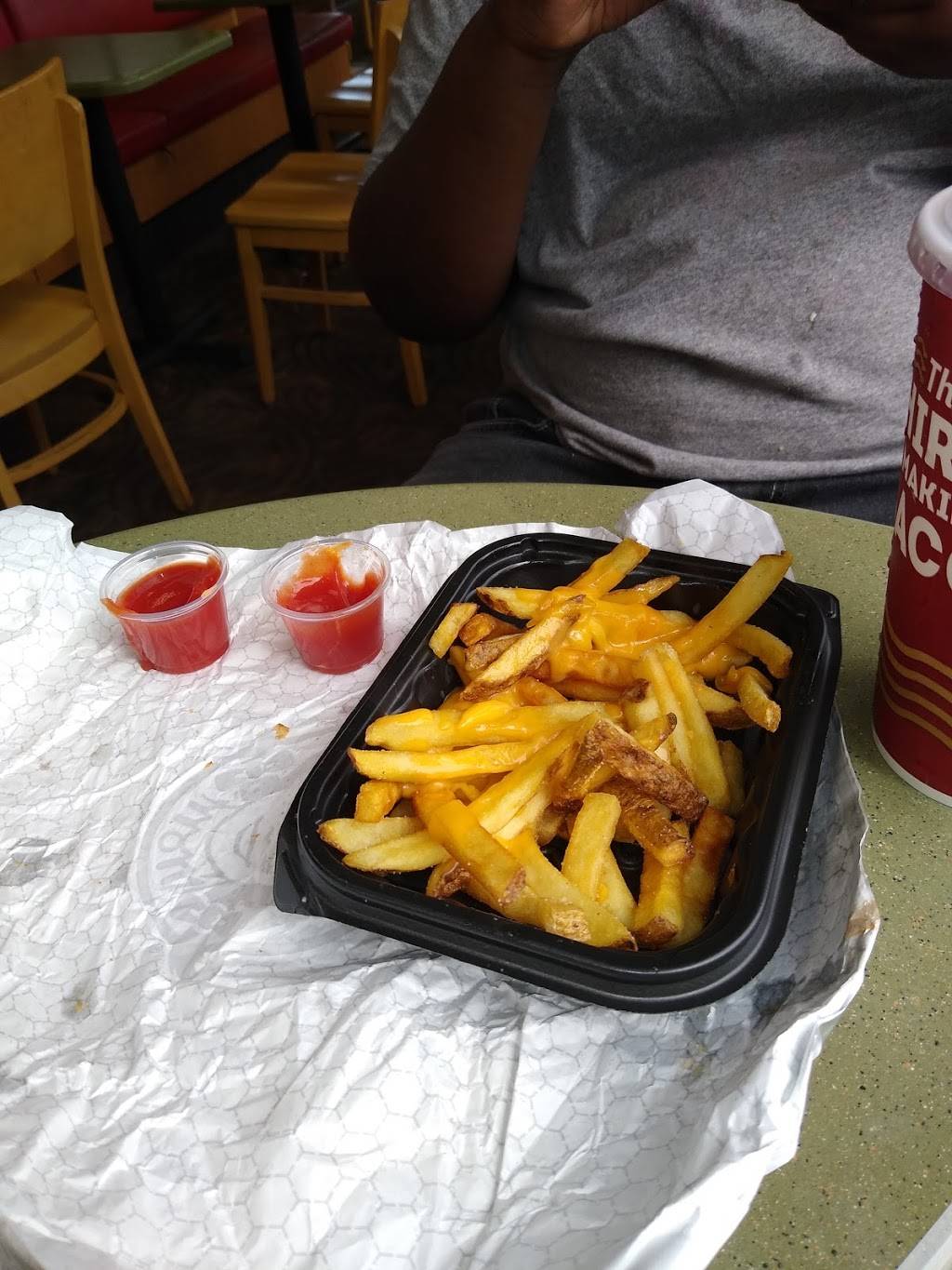 Wendys | restaurant | 8905 Page Ave, St. Louis, MO 63114, USA | 3144232685 OR +1 314-423-2685