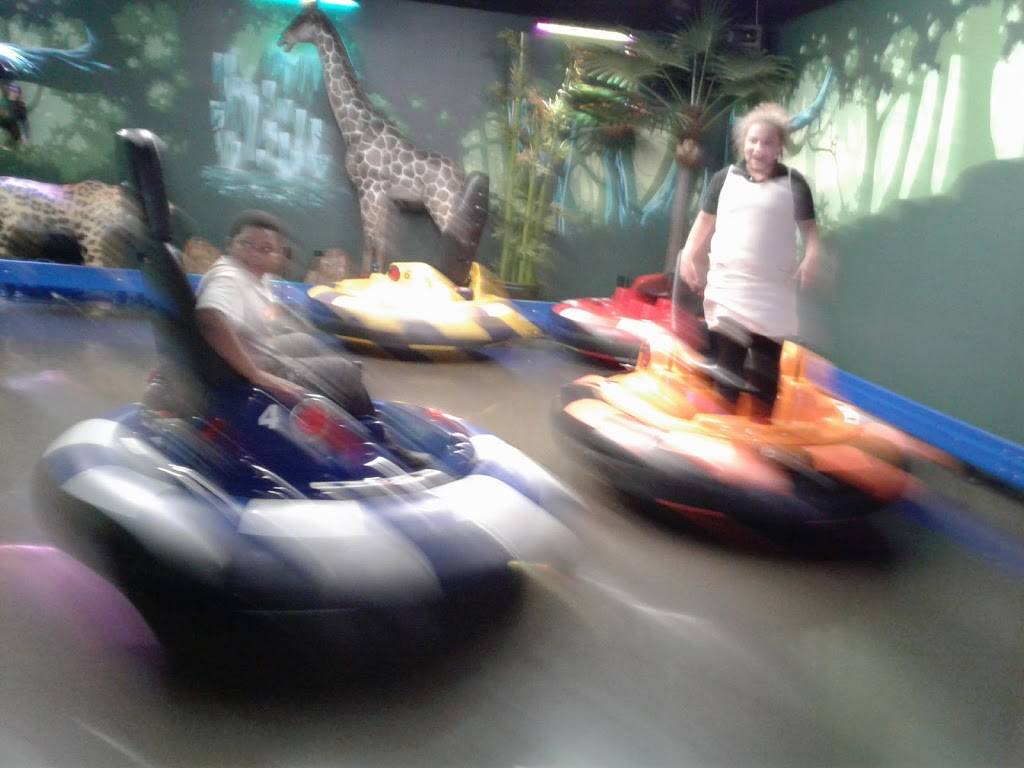 Playzone Toledo | restaurant | 130 New Towne Square Dr, Toledo, OH 43612, USA | 4195400000 OR +1 419-540-0000