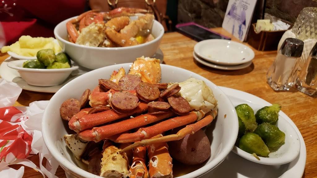 Smugglers Cove | restaurant | 2972 PA-611, Tannersville, PA 18372, USA | 5706292277 OR +1 570-629-2277