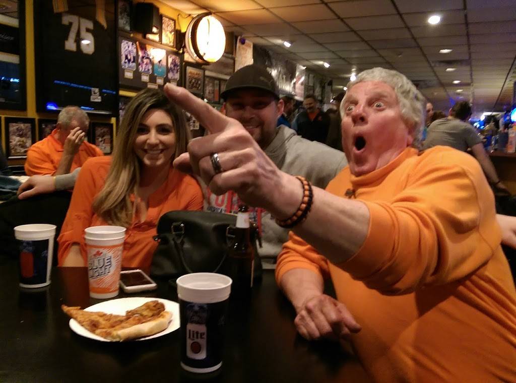 Chadwicks Sports Bar & Grill | restaurant | 2529 James St, Syracuse, NY 13206, USA | 3154310530 OR +1 315-431-0530