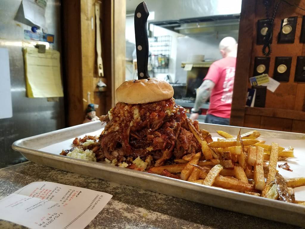 Bollingers Restaurant, Catering, and BBQ | restaurant | 210 N Church St, Thurmont, MD 21788, USA | 3012713500 OR +1 301-271-3500