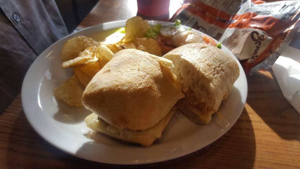 Fat Tuesday | restaurant | 6751 N Sunset Blvd #E113, Glendale, AZ 85305, USA | 6232302509 OR +1 623-230-2509