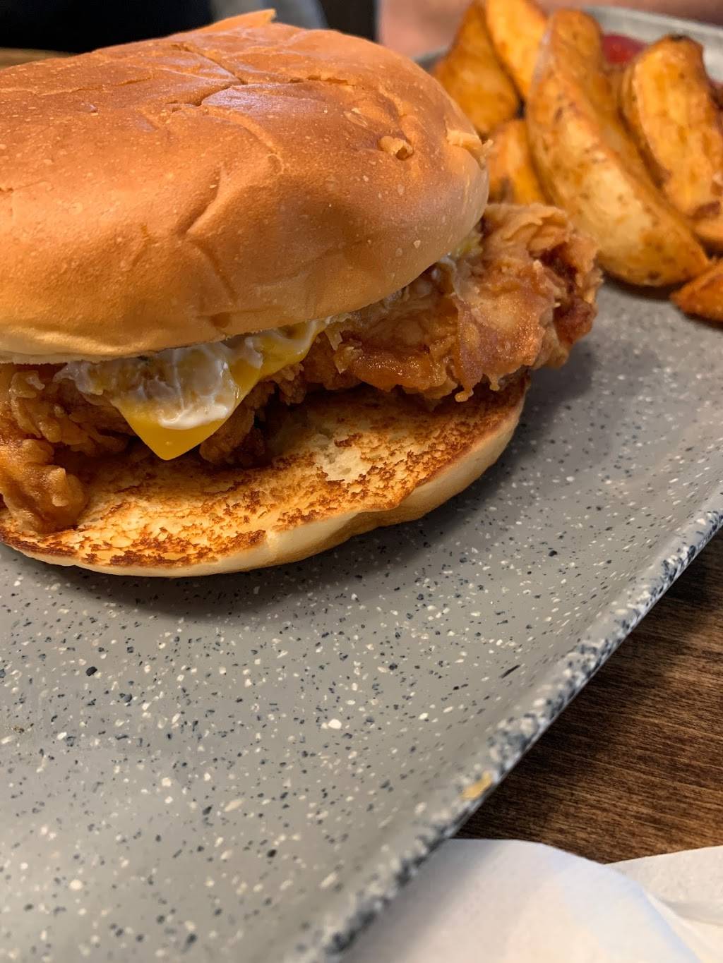 Rock Island Ale House | restaurant | 226 17th St, Rock Island, IL 61201, USA | 3097941212 OR +1 309-794-1212