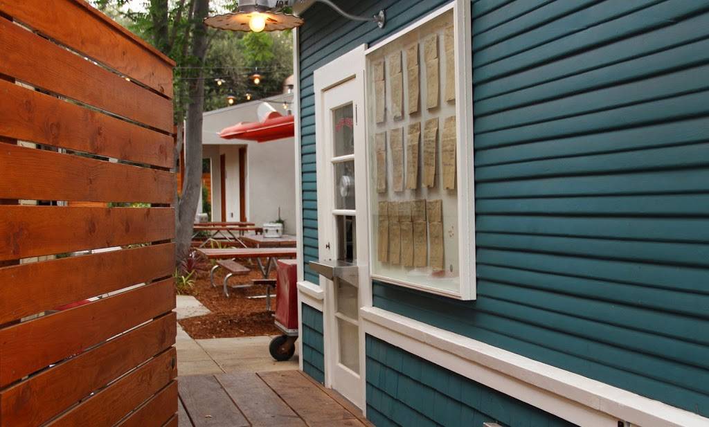 Petiscos Mexican Food Restaurant | restaurant | 211 W 1st St, Claremont, CA 91711, USA | 9096255557 OR +1 909-625-5557