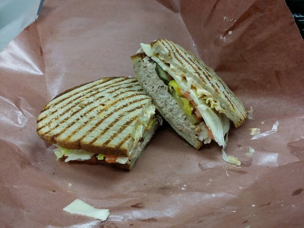 Frankies Deli | meal takeaway | 58 Antares Dr #7, Nepean, ON K2E 7W6, Canada | 6137237201 OR +1 613-723-7201