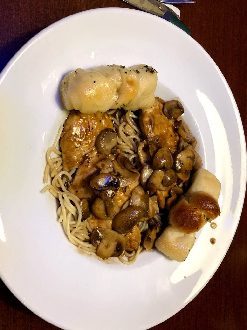 Alessios Restaurant & Pizzeria | restaurant | 3775 Windermere Pkwy, Cumming, GA 30041, USA | 6785132903 OR +1 678-513-2903