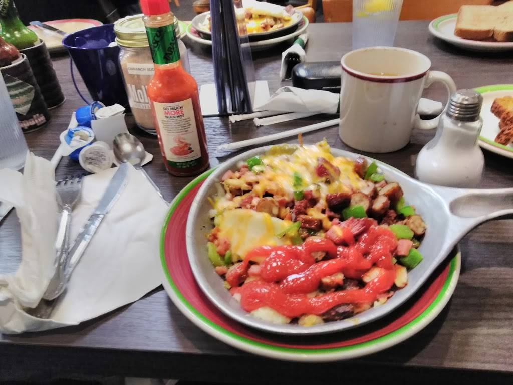 Mollies Kountry Kitchen | restaurant | 21851 CA-18, Apple Valley, CA 92307, USA | 7602406130 OR +1 760-240-6130