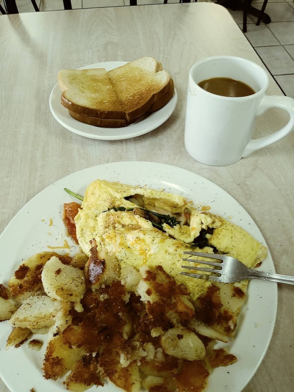 Desert Crest Coffee Shop | cafe | 16900 Desert Crest Ave, Desert Hot Springs, CA 92241, USA | 7603299037 OR +1 760-329-9037