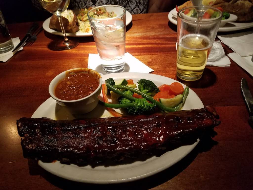 Charlestons Restaurant | restaurant | 1623 S Stapley Dr, Mesa, AZ 85204, USA | 4806359500 OR +1 480-635-9500