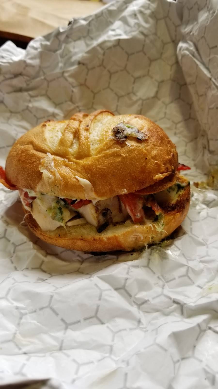 Einstein Bros. Bagels | bakery | 12744 Pegasus Drive Business Administration Building, Orlando, FL 32816, USA | 4078231944 OR +1 407-823-1944