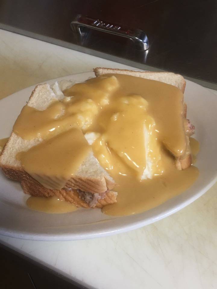 Trackside Bar and Grill | night club | 709 Peosta St, Peosta, IA 52068, USA | 5635563390 OR +1 563-556-3390