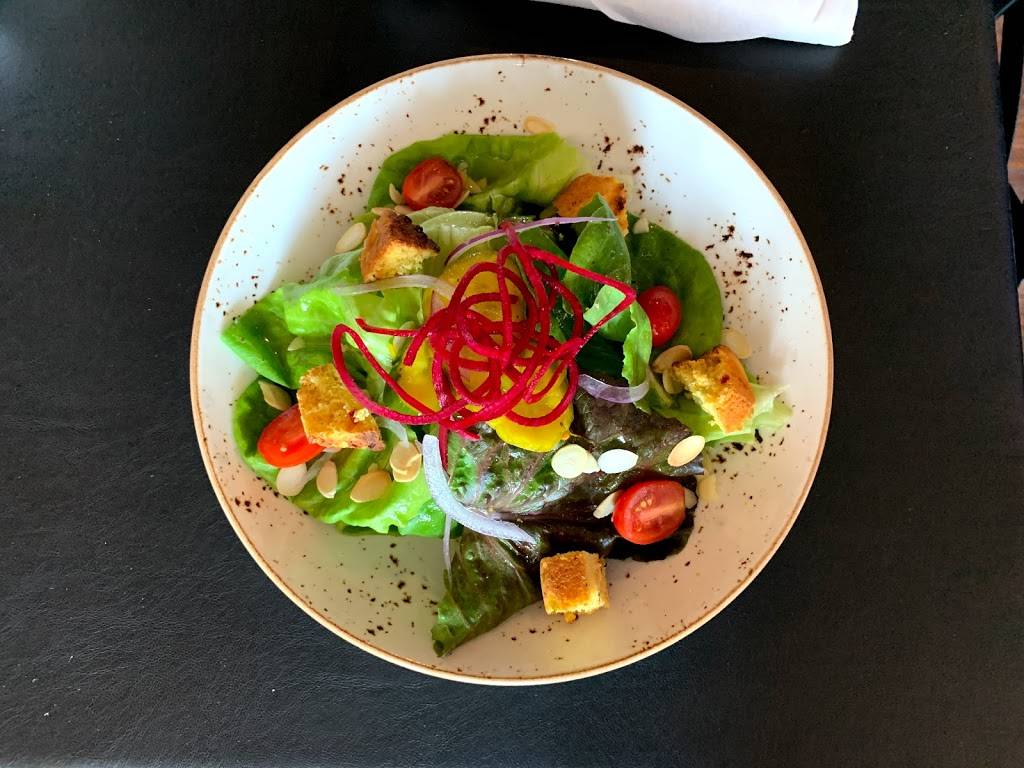 The Standard Plate & Pour | restaurant | 207 E Main St, New Albany, IN 47150, USA | 8125901055 OR +1 812-590-1055