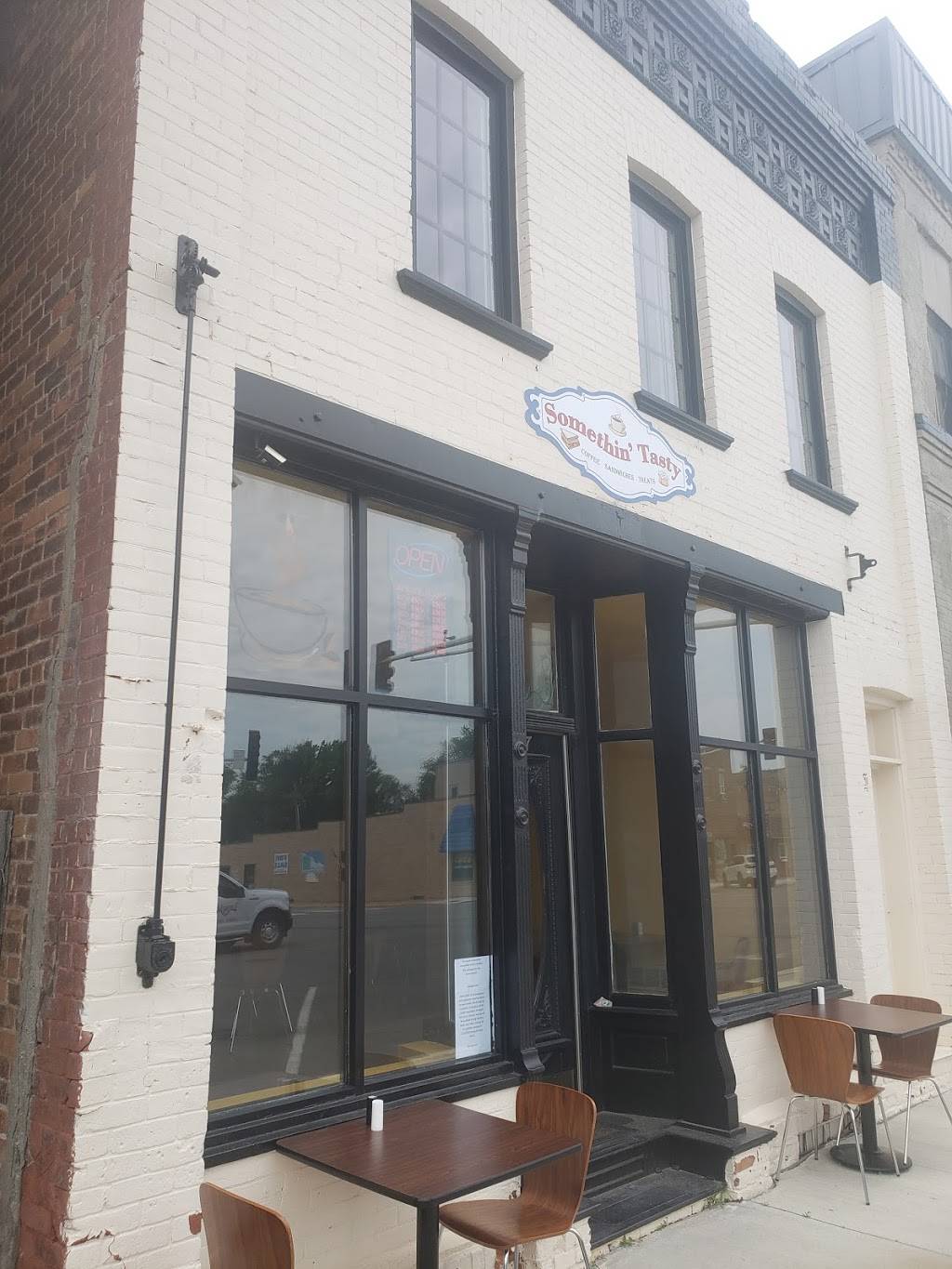 Somethin Tasty | restaurant | 107 Main St S, Lonsdale, MN 55046, USA | 5077444525 OR +1 507-744-4525