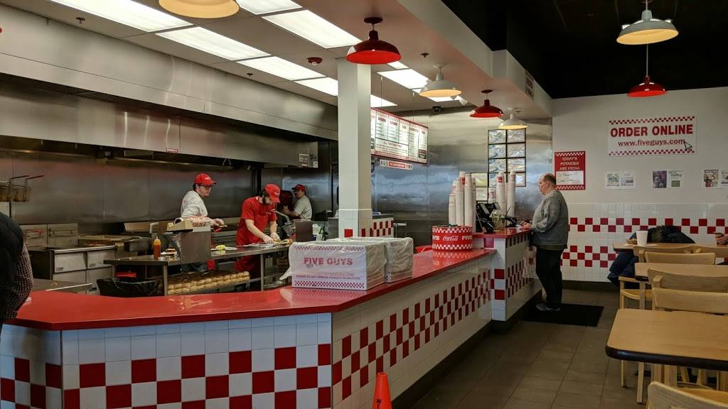 Five Guys | meal takeaway | 3975 Baldwin Rd, Auburn Hills, MI 48326, USA | 2484520055 OR +1 248-452-0055