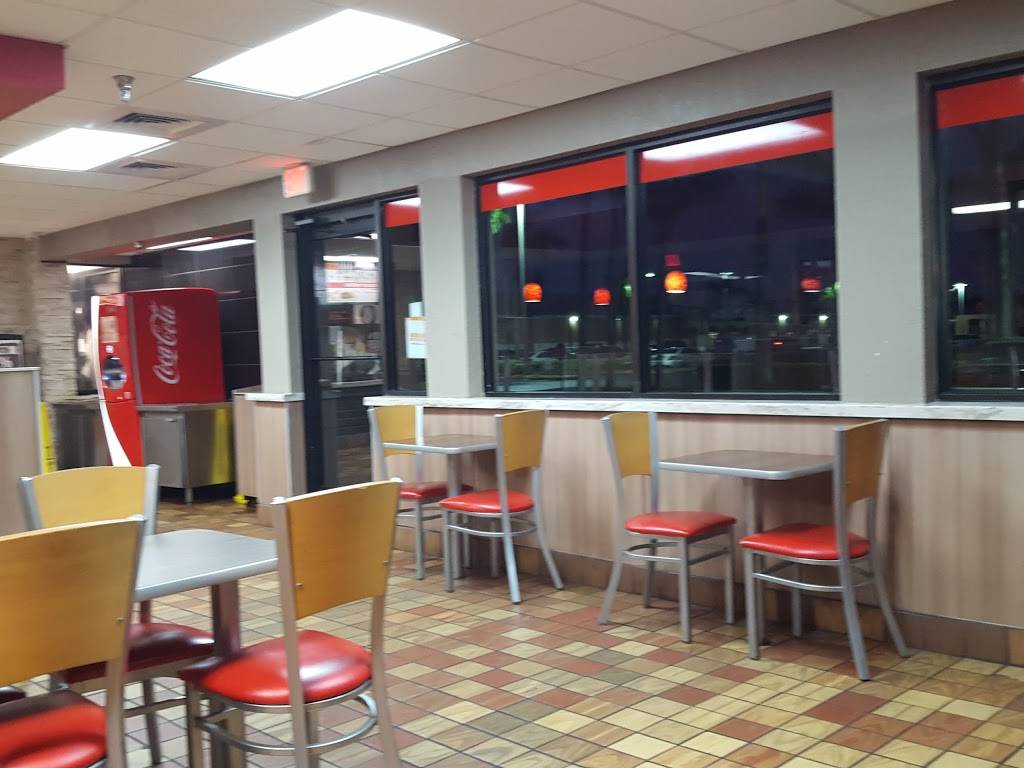 Burger King | restaurant | 900 Ives Dairy Rd, Miami, FL 33179, USA | 3056539518 OR +1 305-653-9518