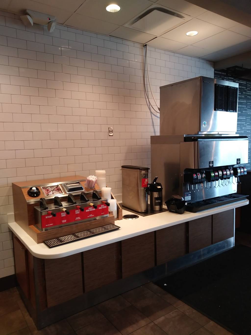 Arbys | restaurant | 6610 S 211th St, Kent, WA 98032, USA | 2069570036 OR +1 206-957-0036