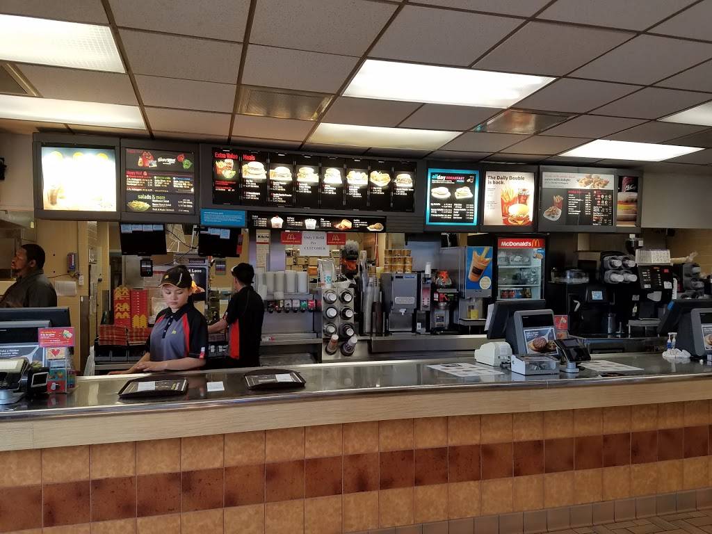 McDonalds | cafe | 7850 Ogden Ave, Lyons, IL 60534, USA | 7084425566 OR +1 708-442-5566