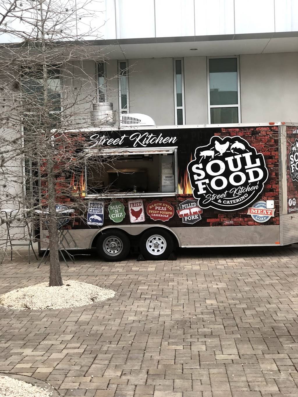 Soul Food Street Kitchen | restaurant | 6905 N Orleans Ave, Tampa, FL 33604, USA | 8138525927 OR +1 813-852-5927