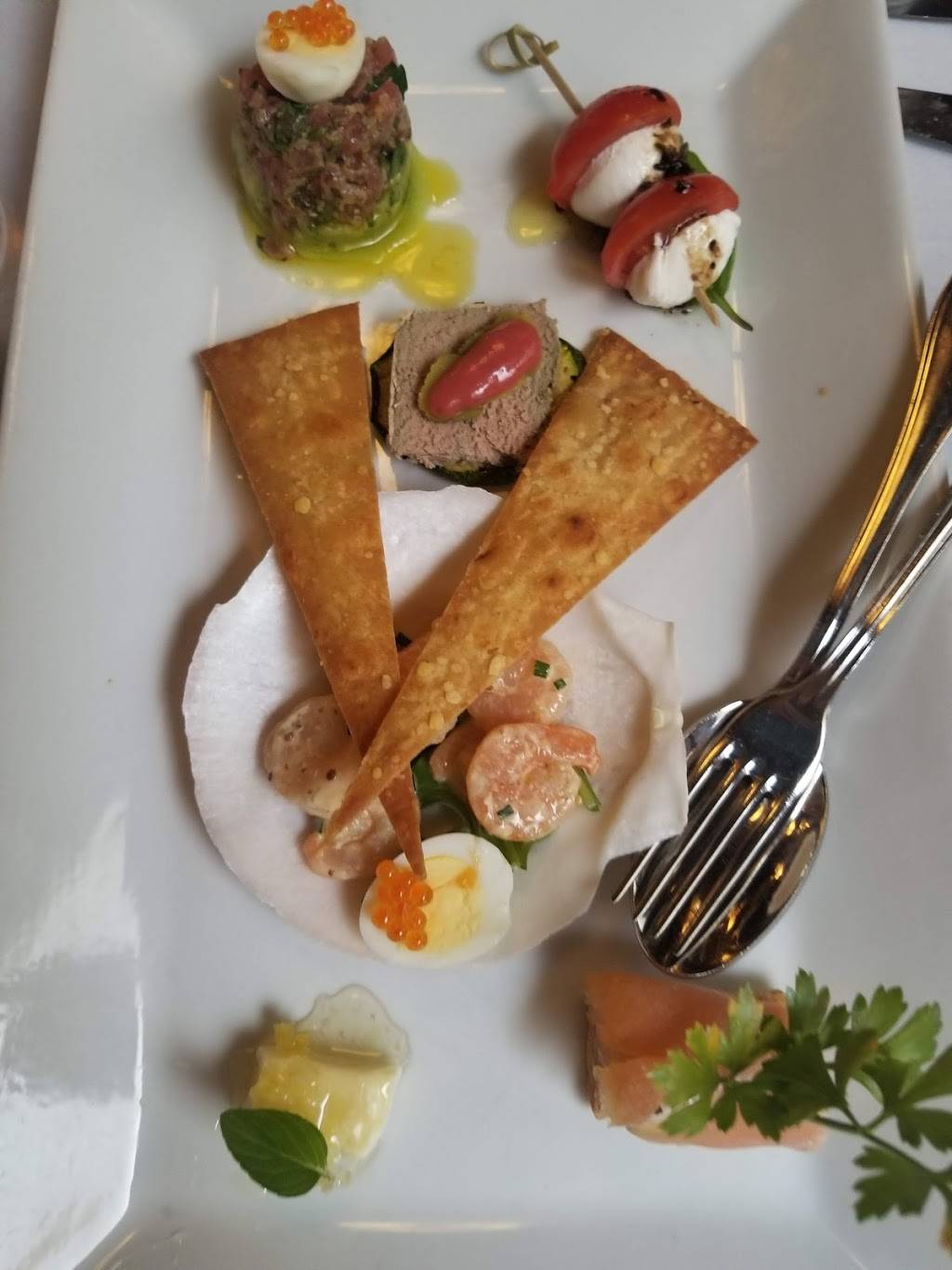 Chathams Place Restaurant | restaurant | 7575 Dr Phillips Blvd, Orlando, FL 32819, USA | 4073452992 OR +1 407-345-2992