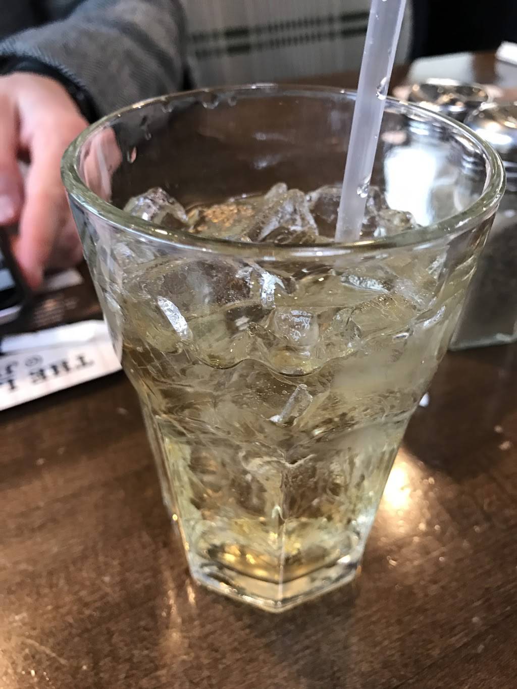 The Local | restaurant | John F. Kennedy International Airport Queens, NY 11430 Post Sec - T1, Queens, NY 11430, USA | 9082824800 OR +1 908-282-4800