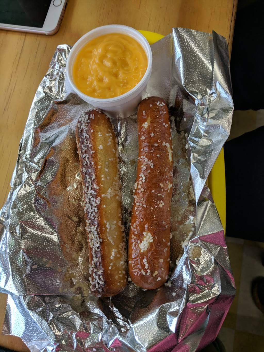 Harlem dairy dream | restaurant | 3480 sreubenville rd se, Carrollton, OH 44615, USA | 3307391020 OR +1 330-739-1020