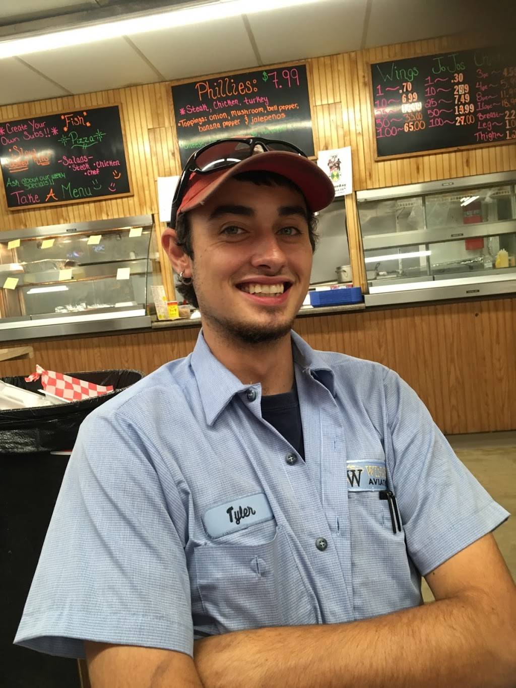 Ross Eatery and Pub | restaurant | 8421 Tod Ave SW, Warren, OH 44481, USA | 3308242378 OR +1 330-824-2378