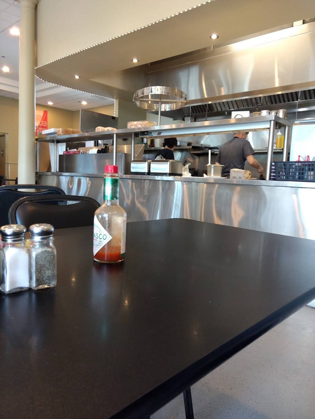 Chocos Diner | restaurant | 217 W Winton Ave, Hayward, CA 94544, USA | 5104703664 OR +1 510-470-3664