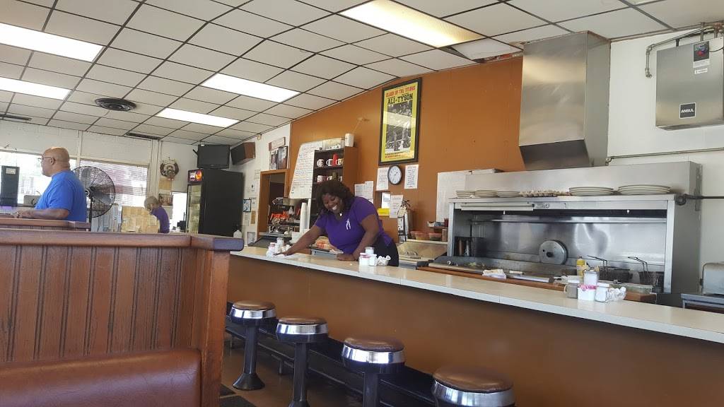 Grandmas II Restaurant | restaurant | 1610 N Main St, Dayton, OH 45405, USA | 9372758617 OR +1 937-275-8617