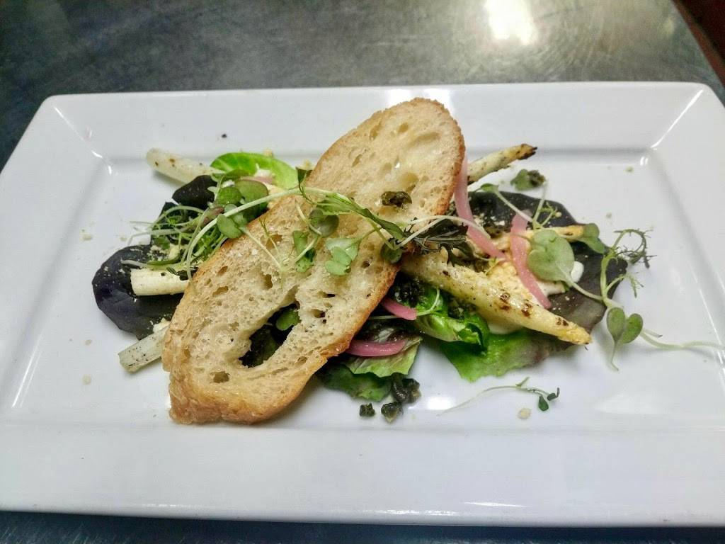 Charcoal Bistro Wash Park | restaurant | 1028 S Gaylord St, Denver, CO 80209, USA | 3039538718 OR +1 303-953-8718