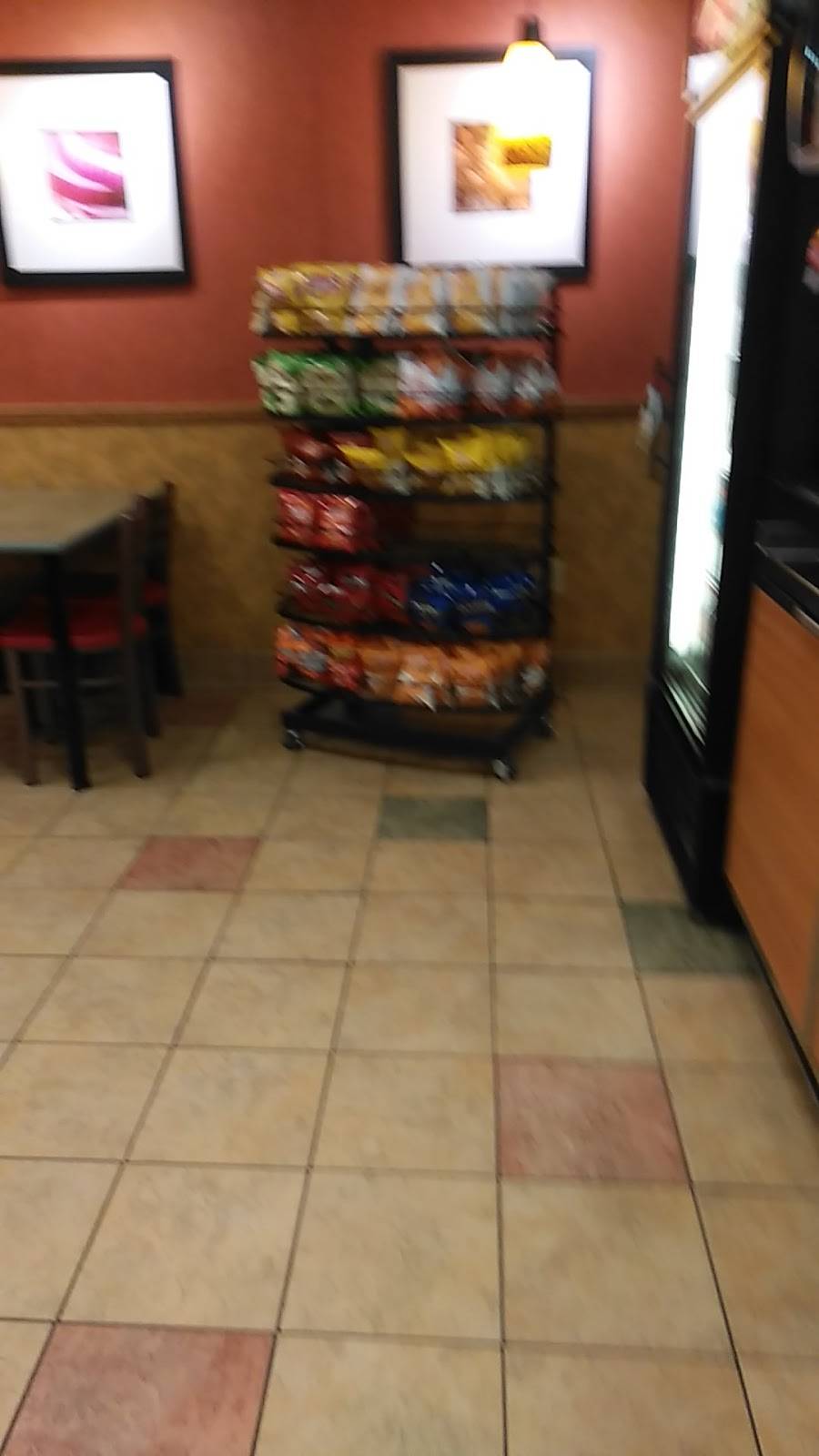 Subway | restaurant | 912 S Dixie Hwy, Hoopeston, IL 60942, USA | 2172837300 OR +1 217-283-7300