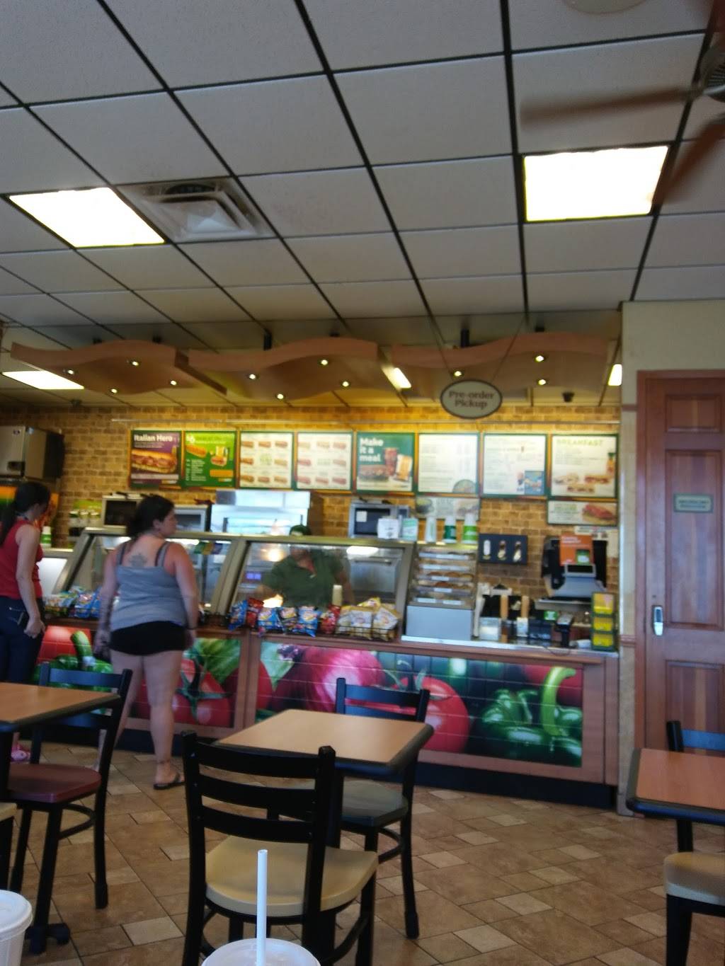 Subway | restaurant | 2511 Okeechobee Rd, Fort Pierce, FL 34947, USA | 7724614248 OR +1 772-461-4248