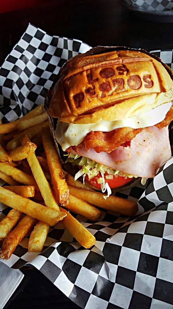 Los Perros | restaurant | 6828 NW 169th St, Hialeah, FL 33015, USA | 3058236900 OR +1 305-823-6900