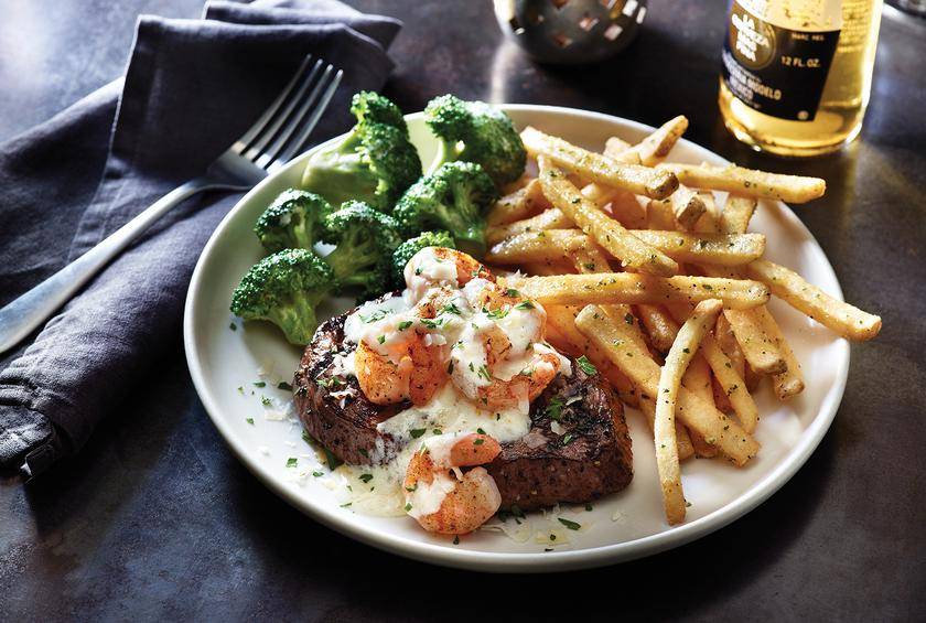 Applebees Grill + Bar | restaurant | 2420 E Mason St, Green Bay, WI 54302, USA | 9204068141 OR +1 920-406-8141