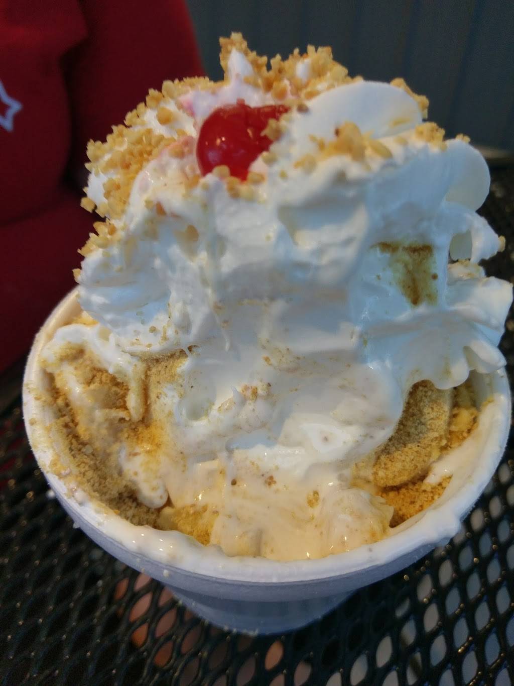 Chill Out Ice Cream Parlor | restaurant | 606 Gold Star Hwy, Shenandoah, PA 17976, USA | 5704621100 OR +1 570-462-1100