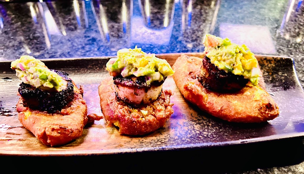 Martini Bay | night club | 1477 Queens Bay, Lake Havasu City, AZ 86403, USA | 9288550888 OR +1 928-855-0888