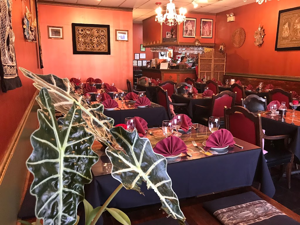 The Bangkok Village | restaurant | 22 E Chicago Ave #122, Naperville, IL 60540, USA | 6303699756 OR +1 630-369-9756