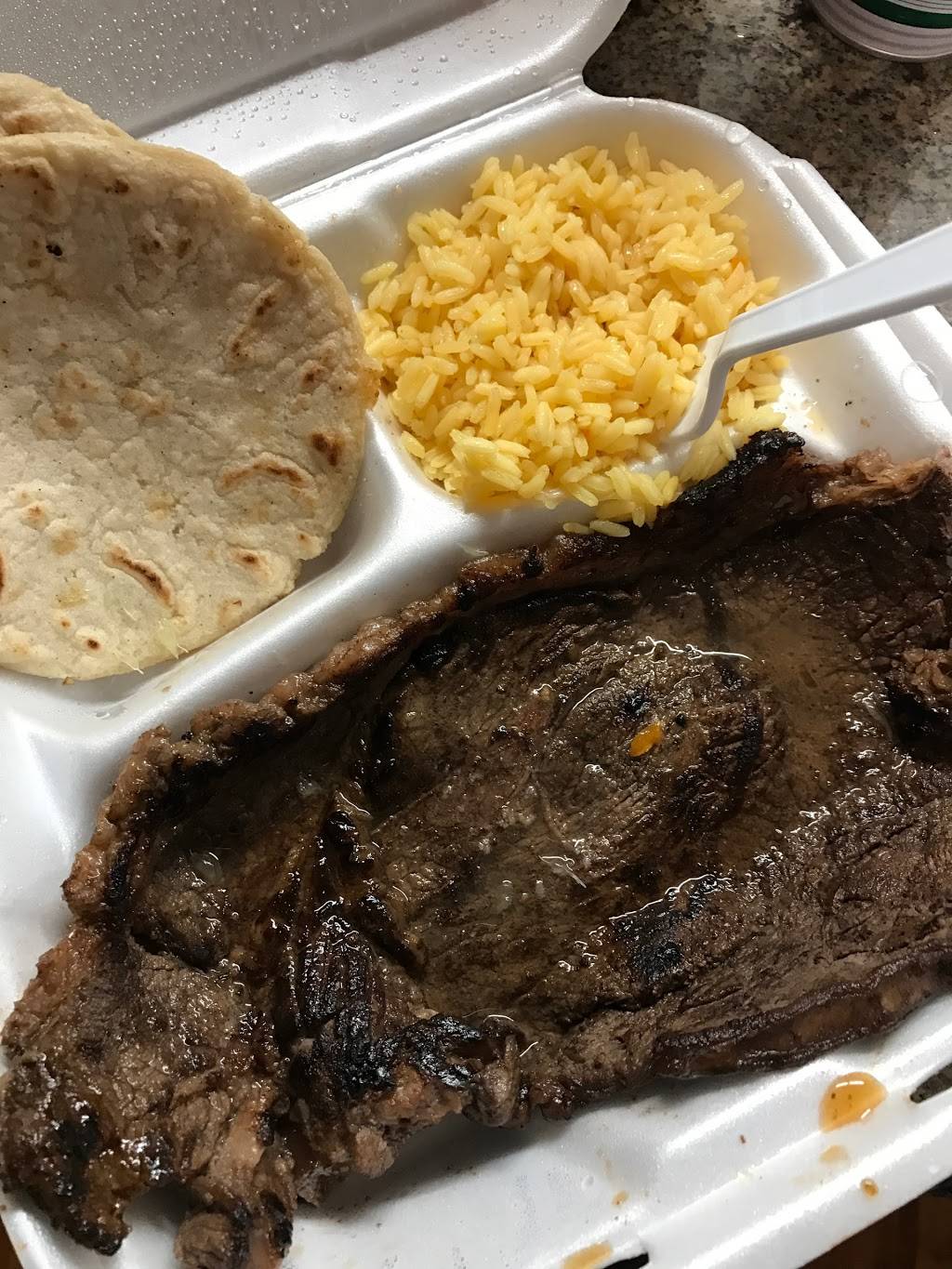 Dona Bessy Pupuseria | restaurant | 3703, 77 N Glebe Rd, Arlington, VA 22203, USA | 7032489400 OR +1 703-248-9400