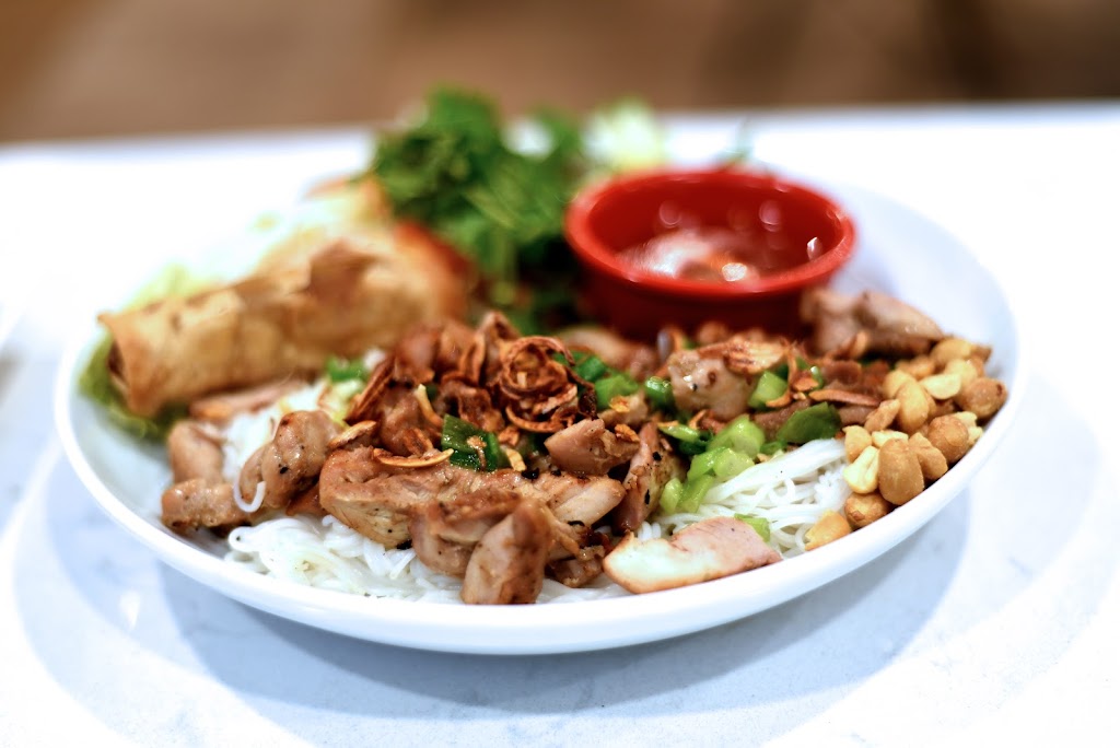 Hot Chopsticks Kitchen | restaurant | 3 NE 8th St #120, Oklahoma City, OK 73104, USA | 4057247145 OR +1 405-724-7145