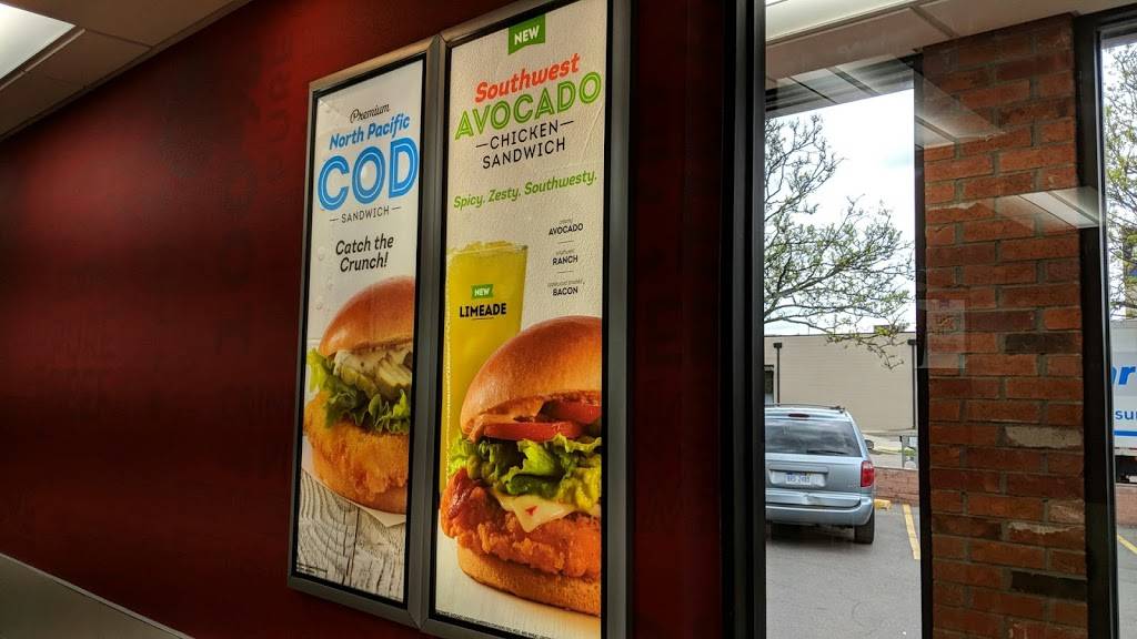 Wendys | restaurant | 22555 Woodward Ave, Ferndale, MI 48220, USA | 2485460261 OR +1 248-546-0261